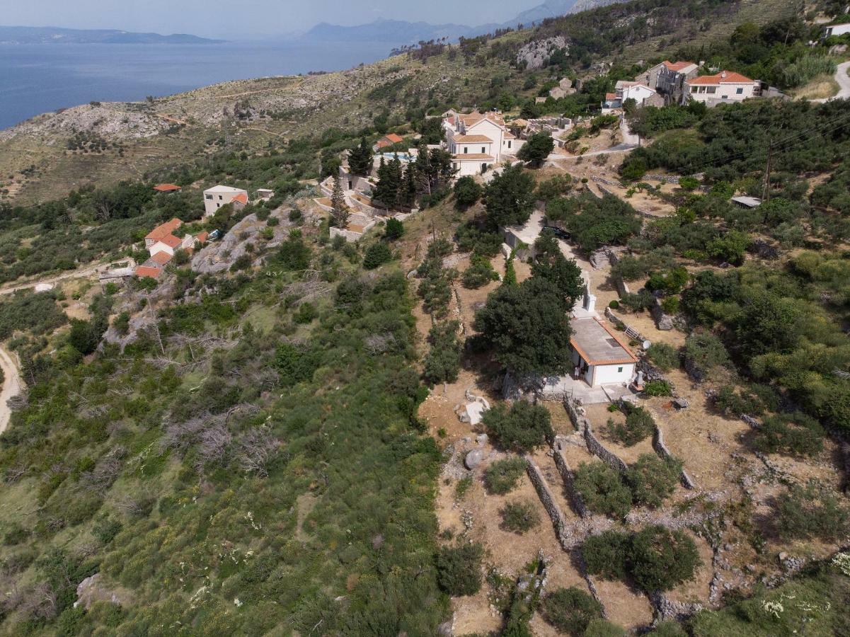 Villa " Davorka" พอดโกรา ภายนอก รูปภาพ